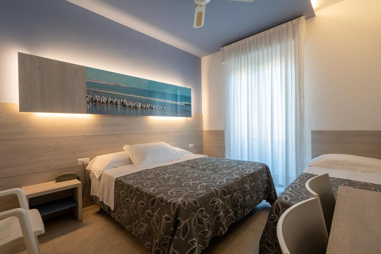 Hotel Clipper Pesaro Zewnętrze zdjęcie