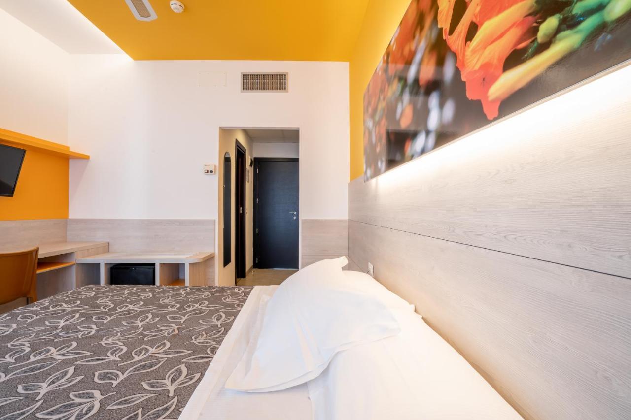 Hotel Clipper Pesaro Zewnętrze zdjęcie