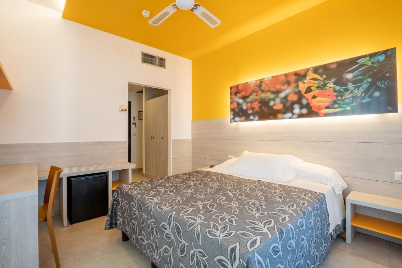 Hotel Clipper Pesaro Zewnętrze zdjęcie