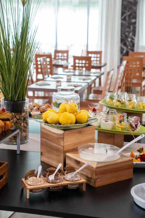 Hotel Clipper Pesaro Zewnętrze zdjęcie